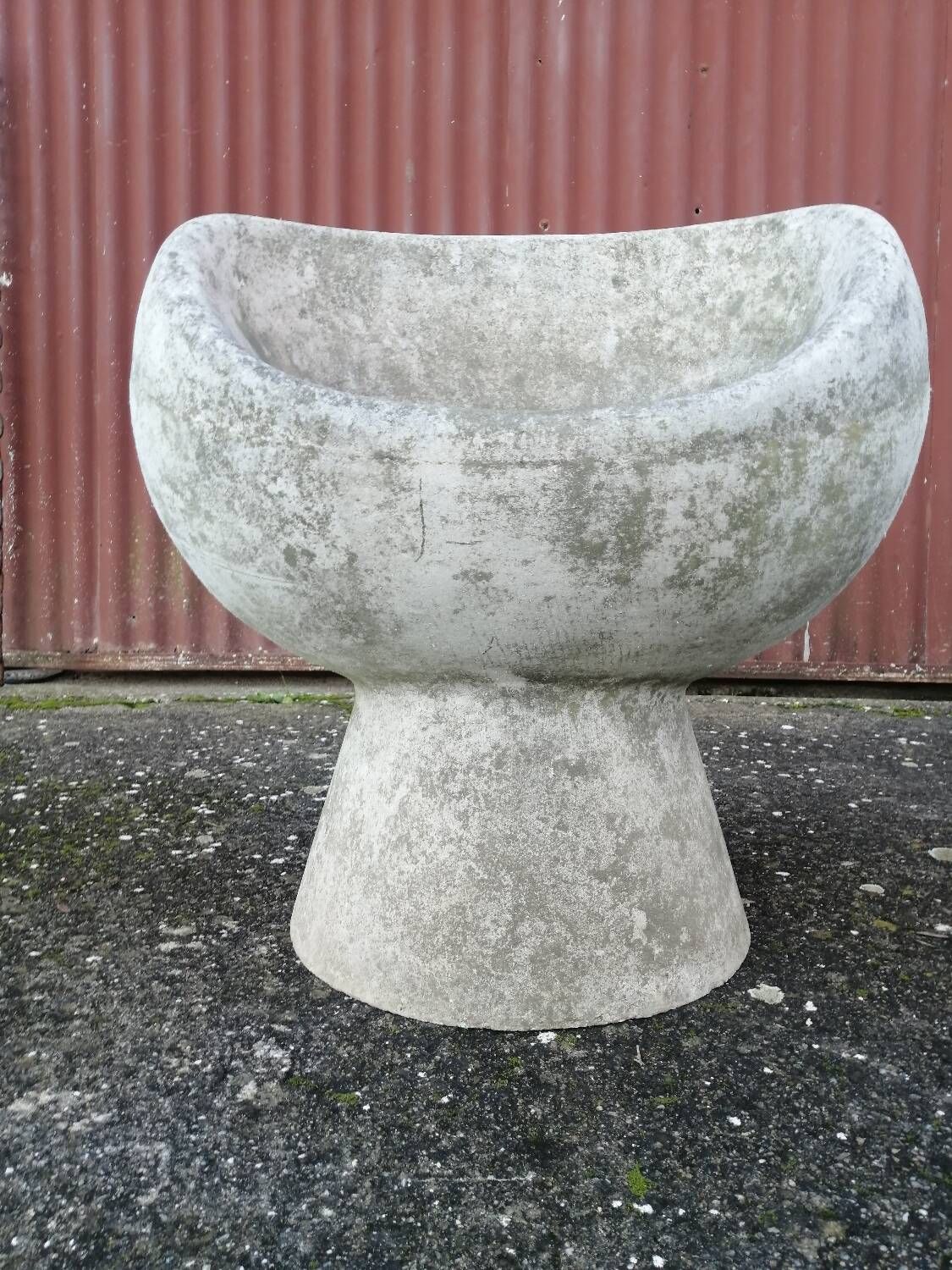 Vintage robert pansart outdoor armchair for elo in fiber cement.