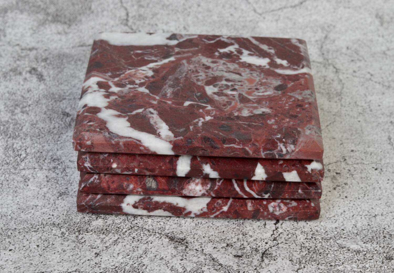 Madeji – Square coasters in natural pink marble – set of 4