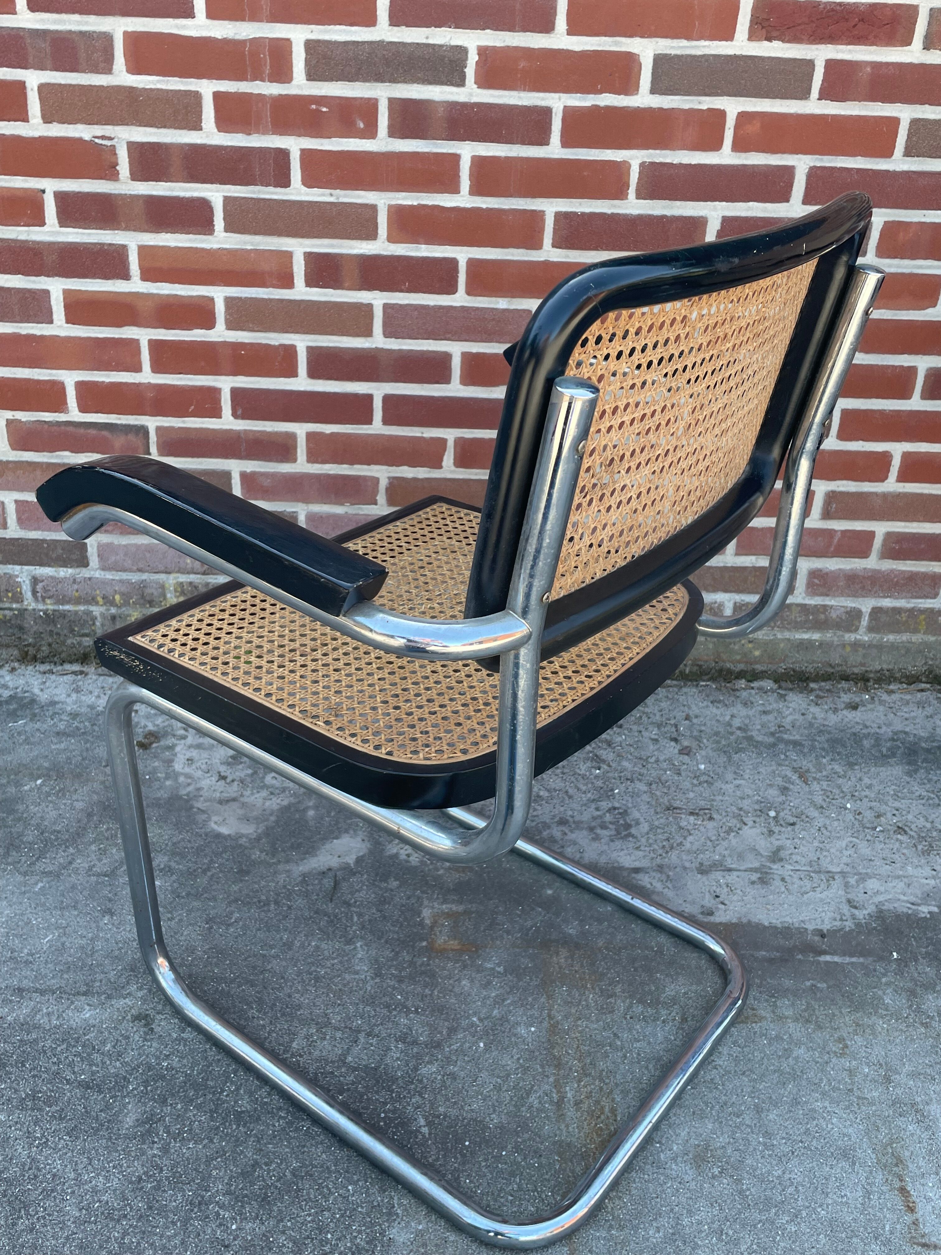 Set of 4 chairs model B64 Cesca with armrests in Black and Chrome