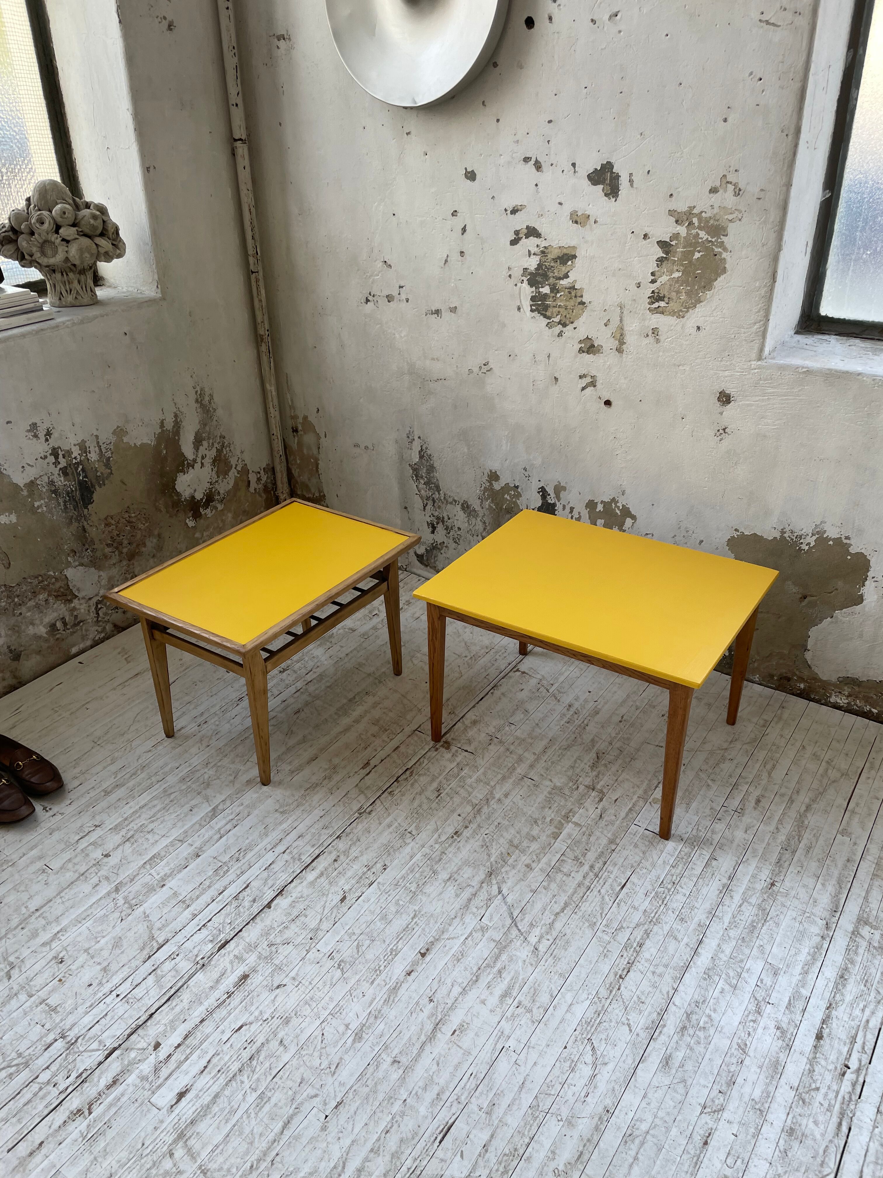 Duo de tables basses bois jaune