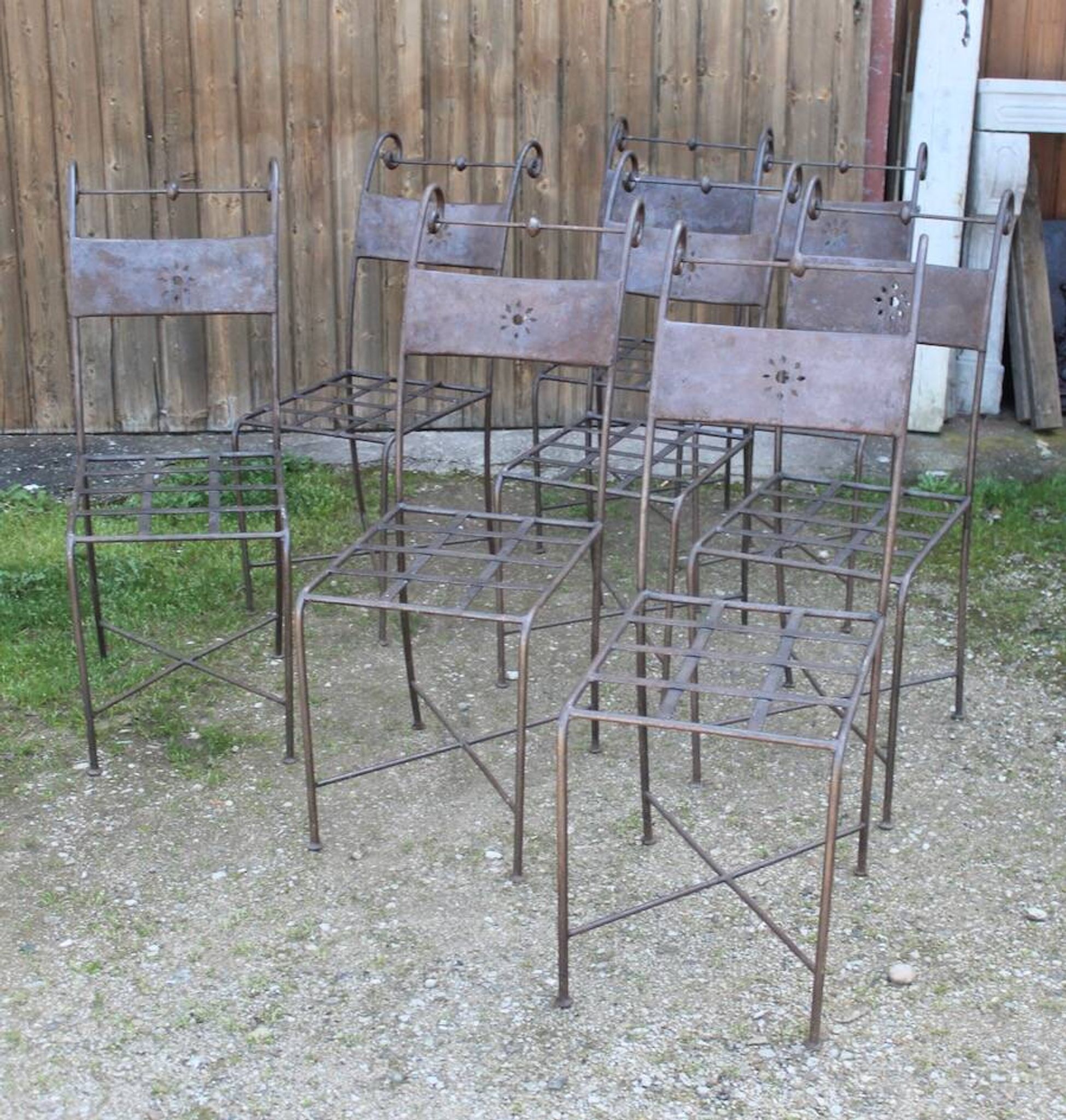 Série de 8 chaises de jardin en fer forgé