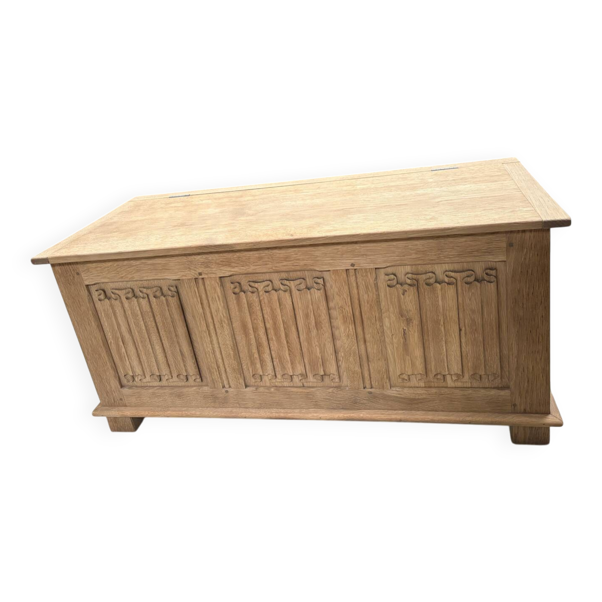 More airbrushed trunk