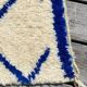 Tapis berbère Beni Ouarain blanc bleu