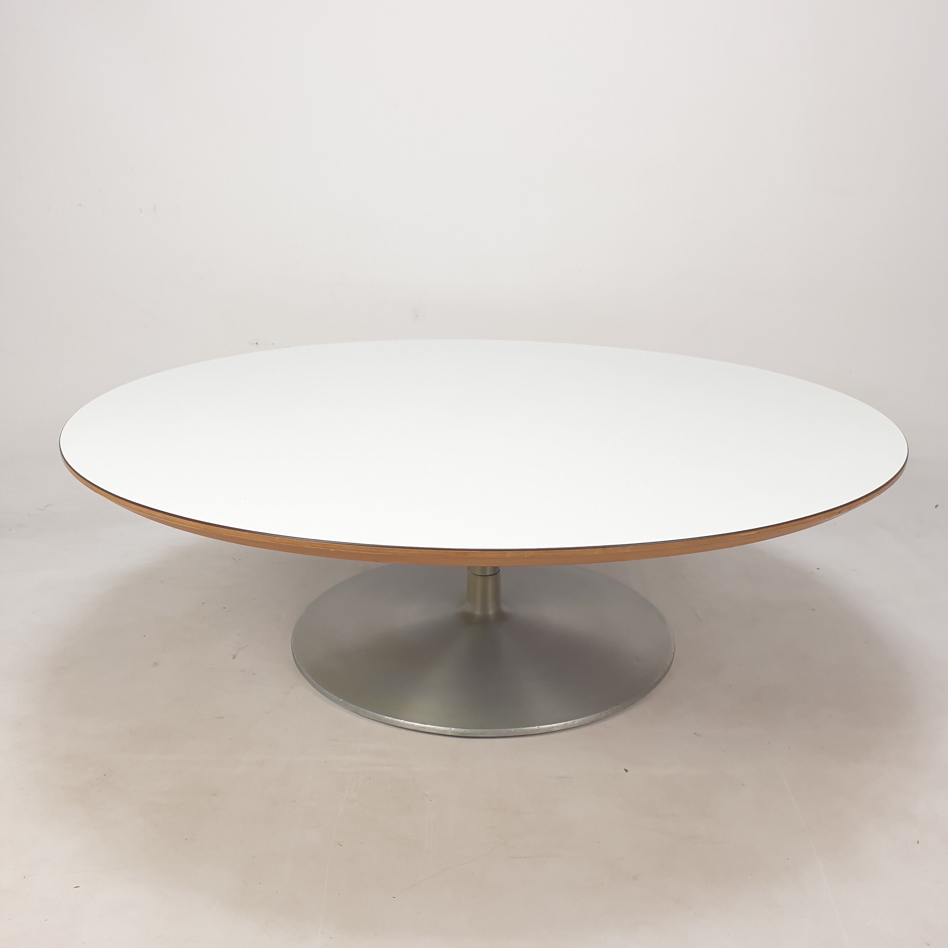 "Circle" Coffee Table by Pierre Paulin for Artifort, 1970's