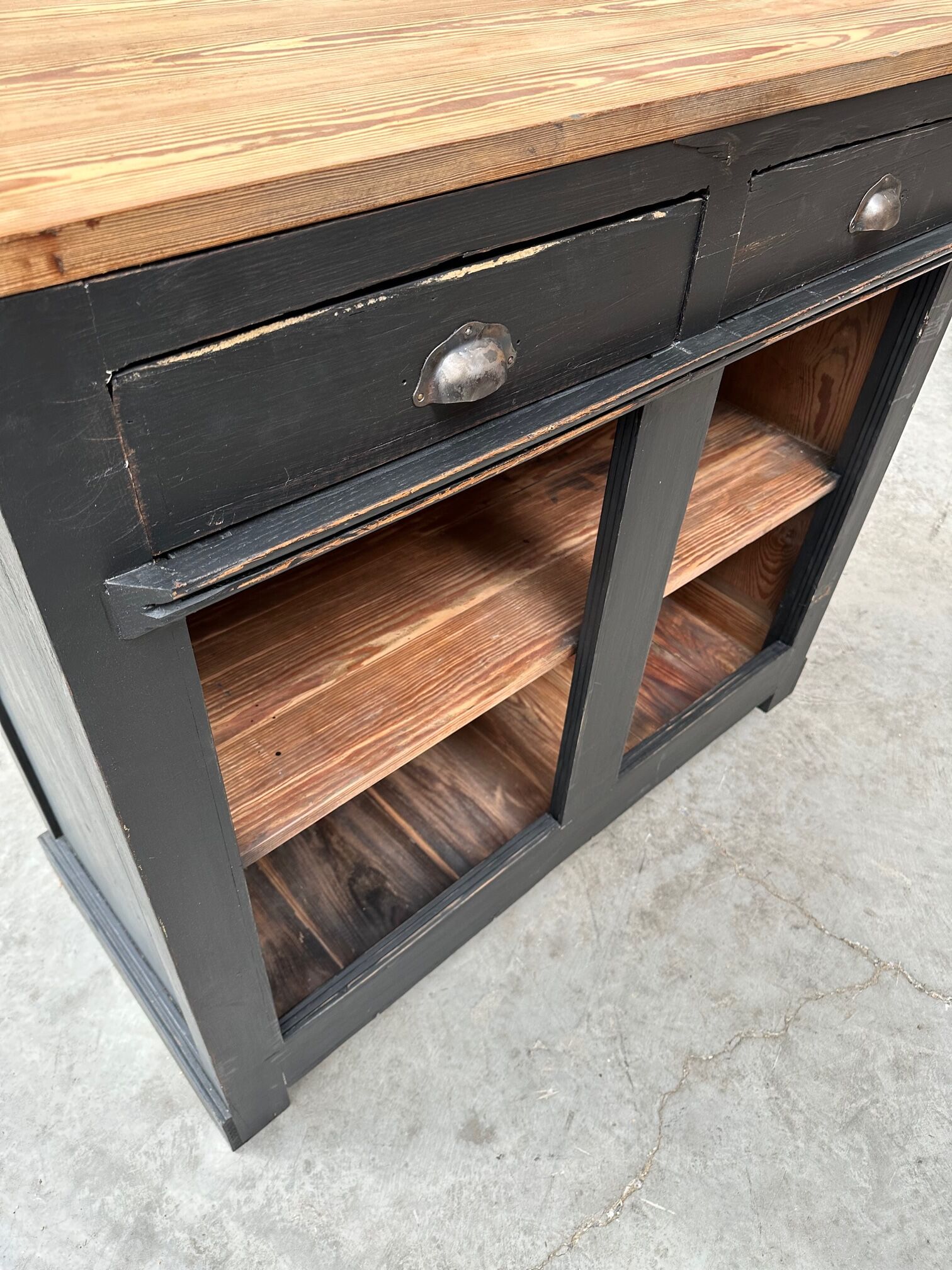 Small patinated countertop