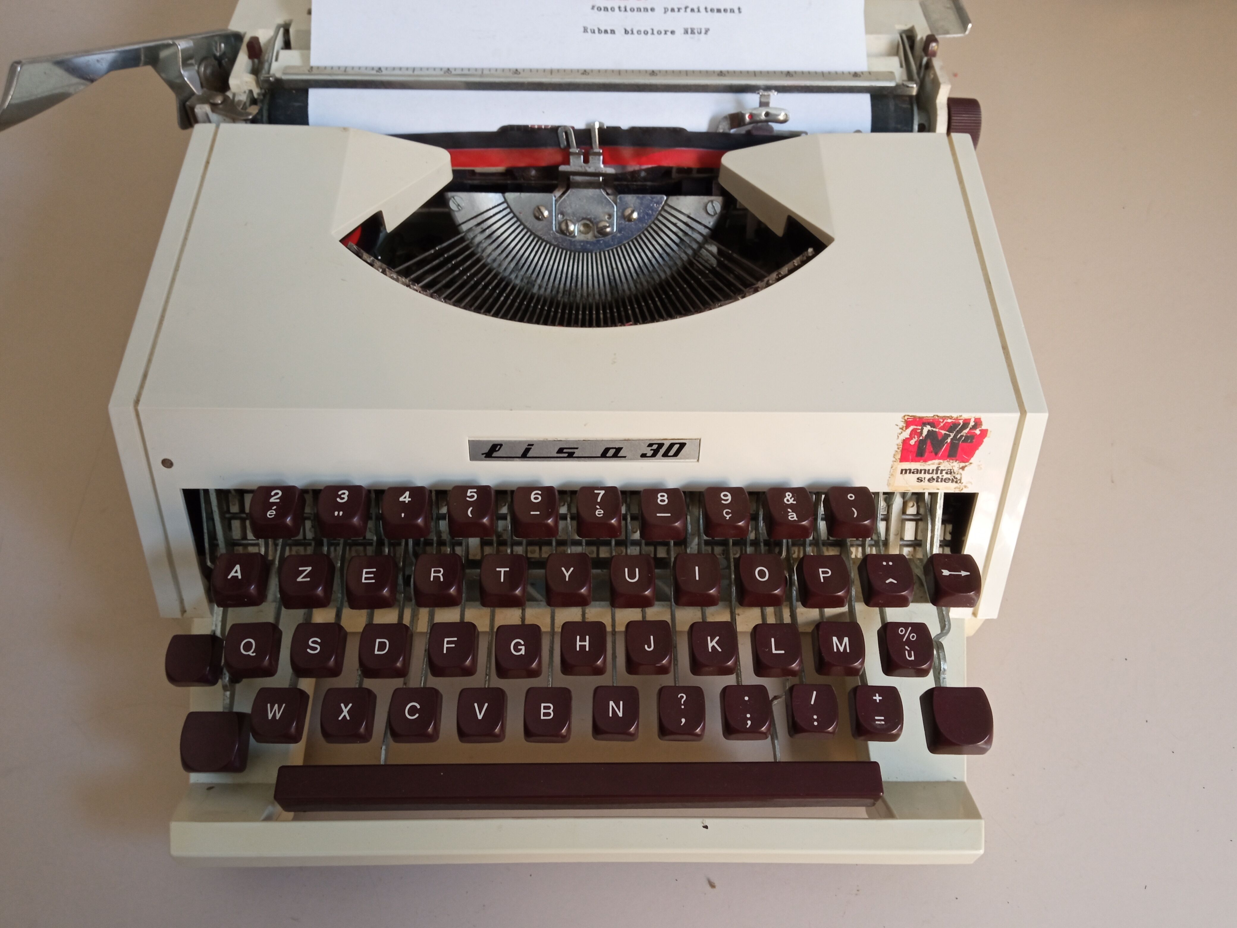 Lisa 30 Antares Pure Vintage Typewriter