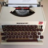 Lisa 30 Antares Pure Vintage Typewriter