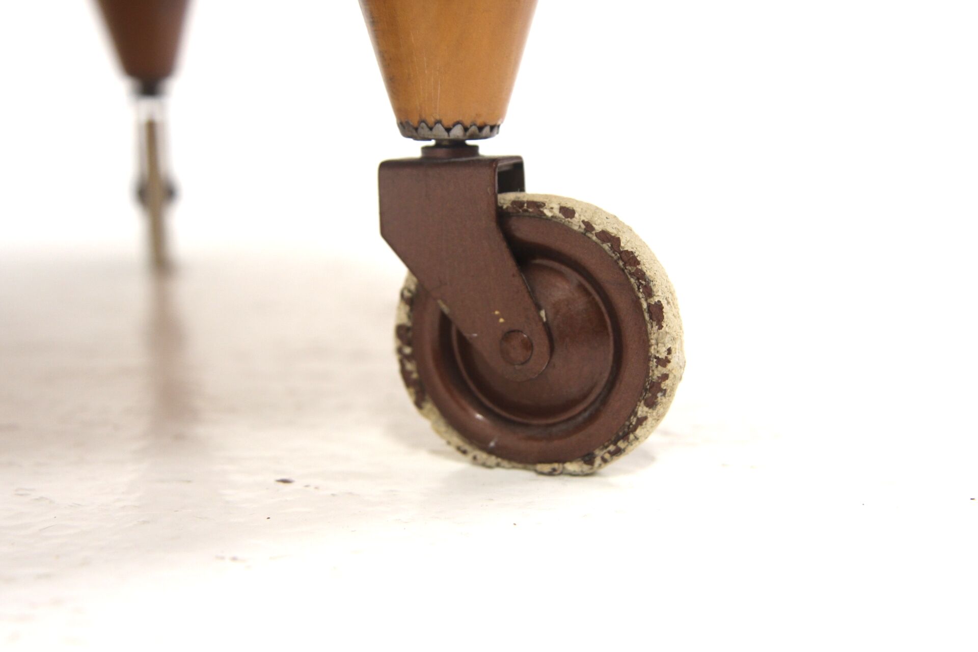 Scandinavian chest of drawers in elm