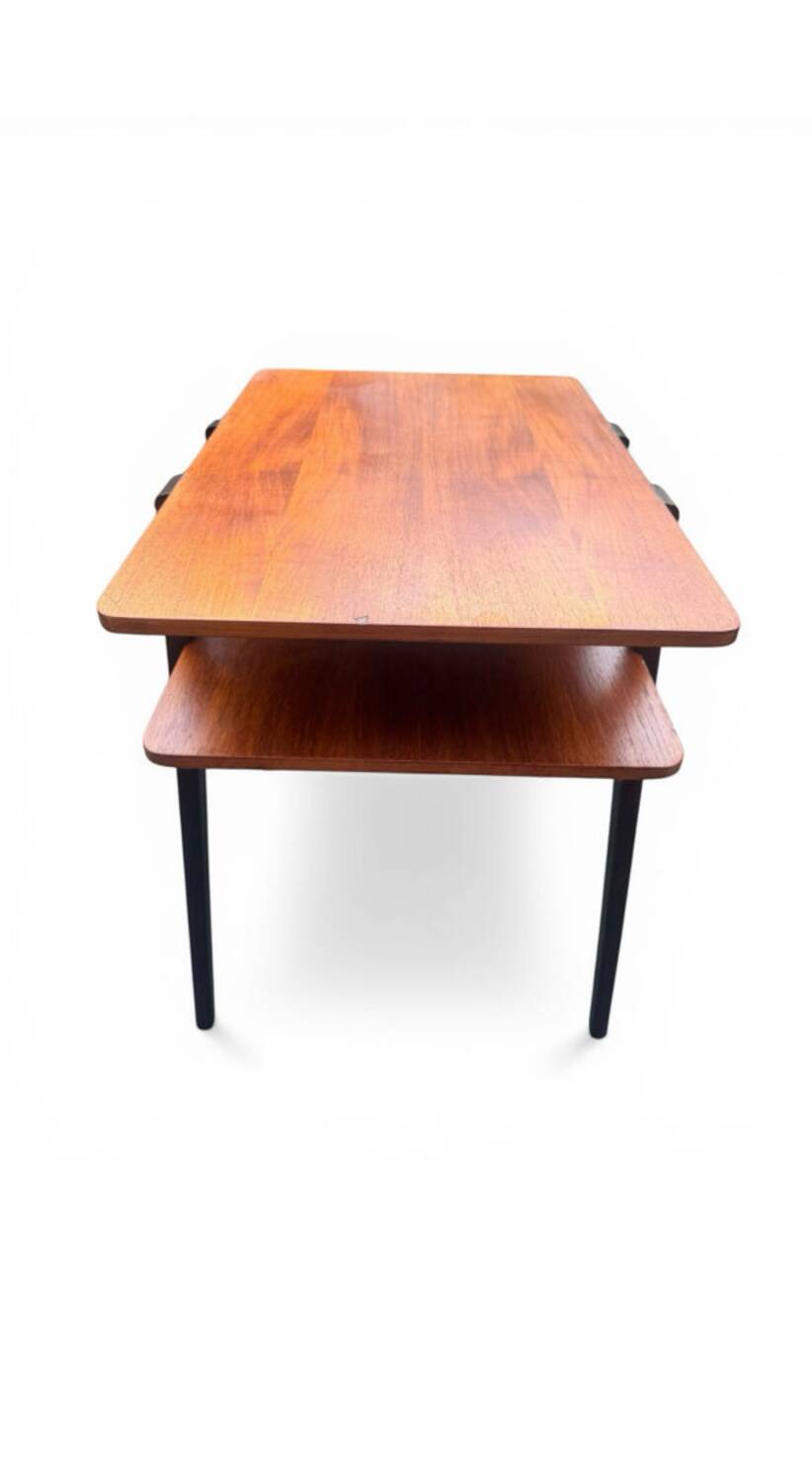 Table d’appoint / chevet scandinave à double plateau Suède 1960