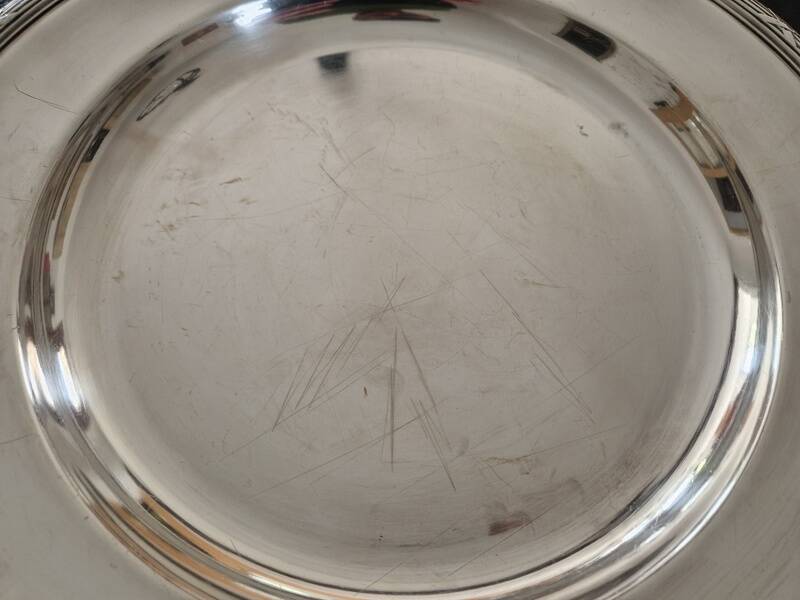 Christofle - Round service plate model Crossed Ribbons - in silver-plated metal