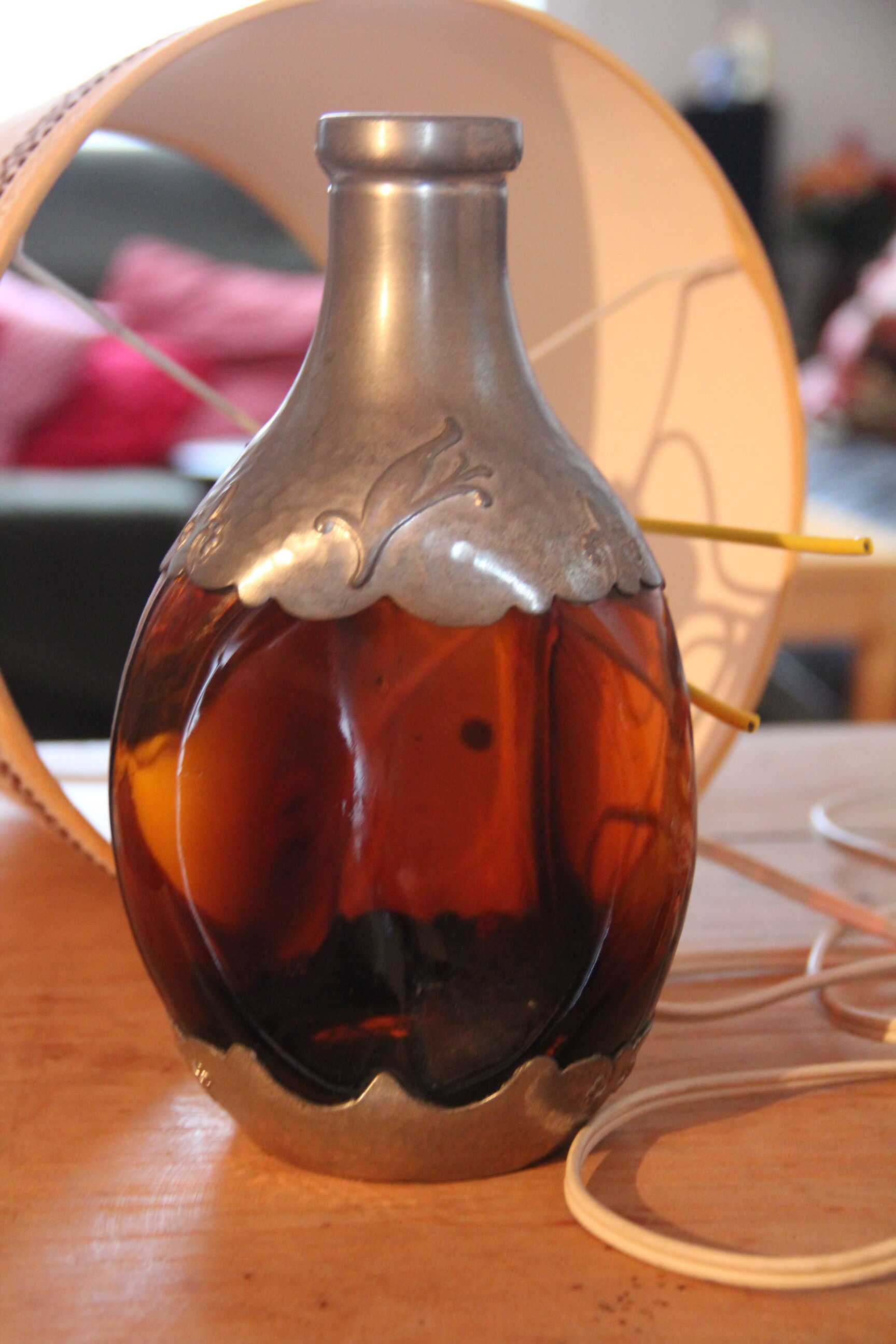 Seventie's bottle foot lamp