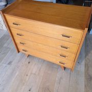 Very beautiful vintage chest of drawers.