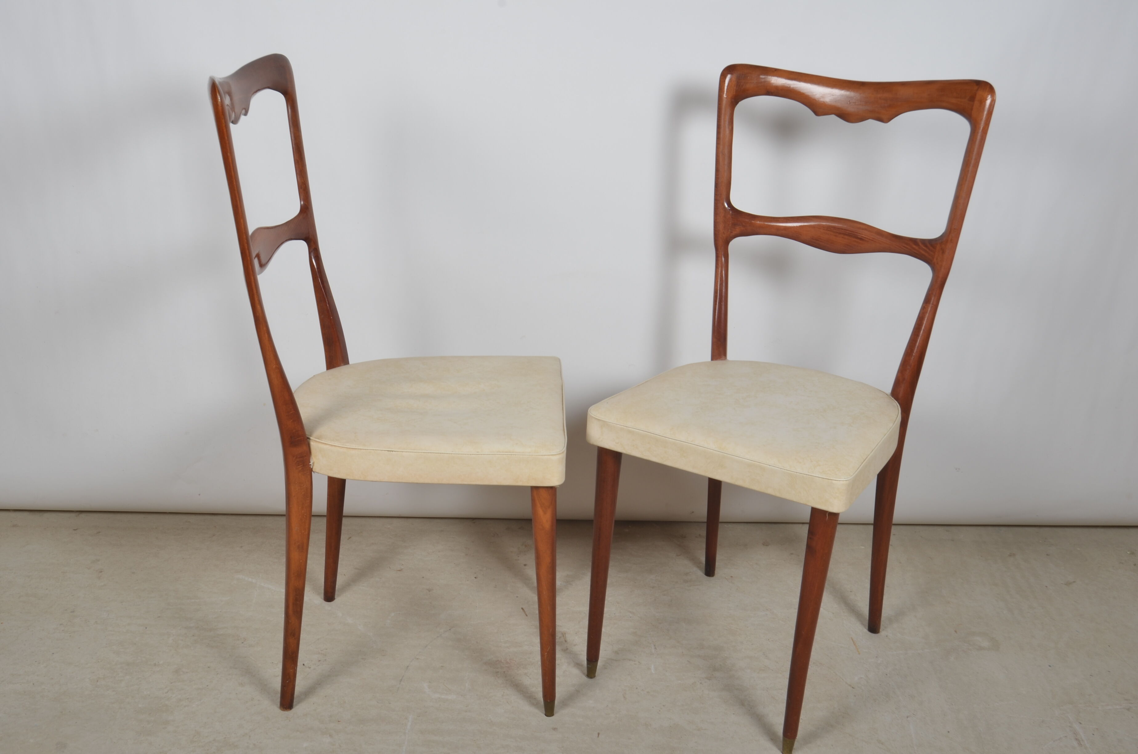 Scandinavian chairs skaï white