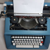 Olivetti Studio 46 portable typewriter, functional