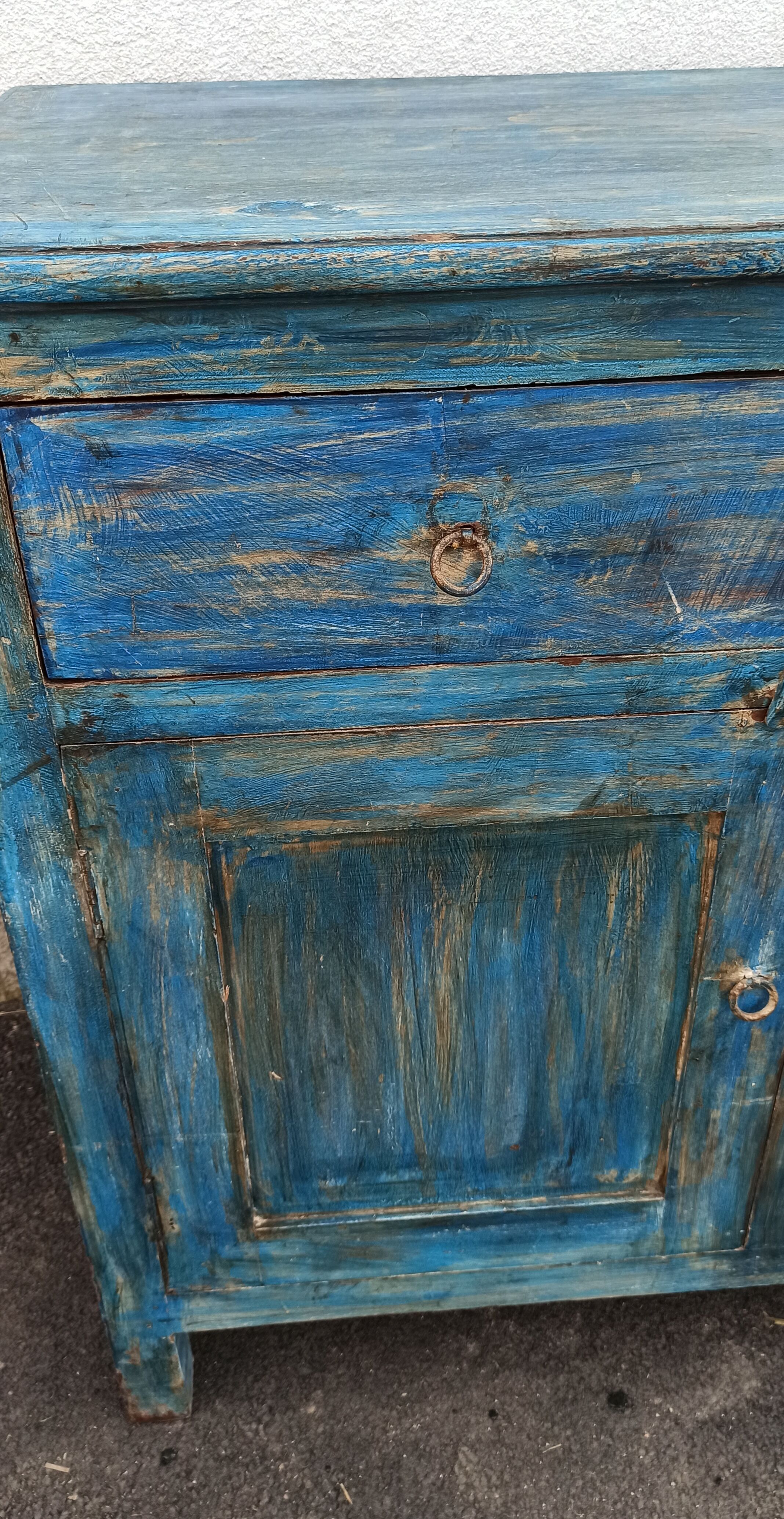 Blue wooden buffet with 2 drawers and 2 doors