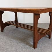 Table basse porte-revues scandinave en teck, Suède vers 1960