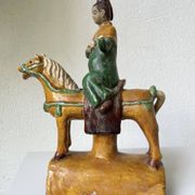 Tuile faitière équestre terre cuite époque Ming