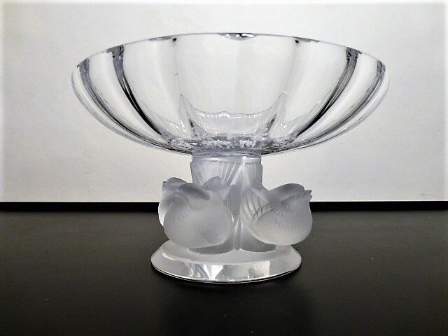 Lalique crystal cup model nogent 1966