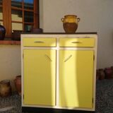 Buffet parisien en bois / portes et tiroirs jaune / années 1960