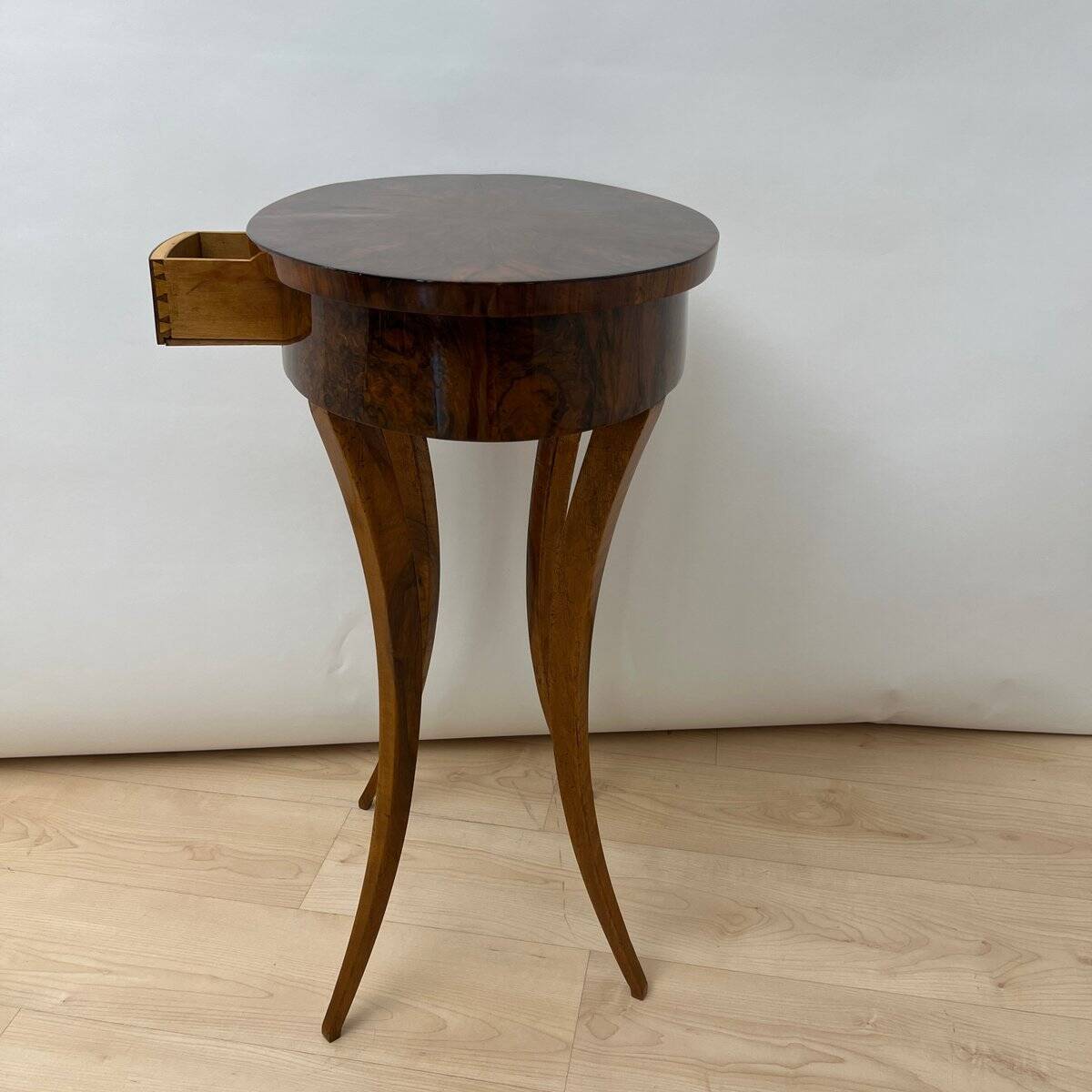Oval Biedermeier Side Table with Drawer in Walnut Veneer, South Germany, 1820