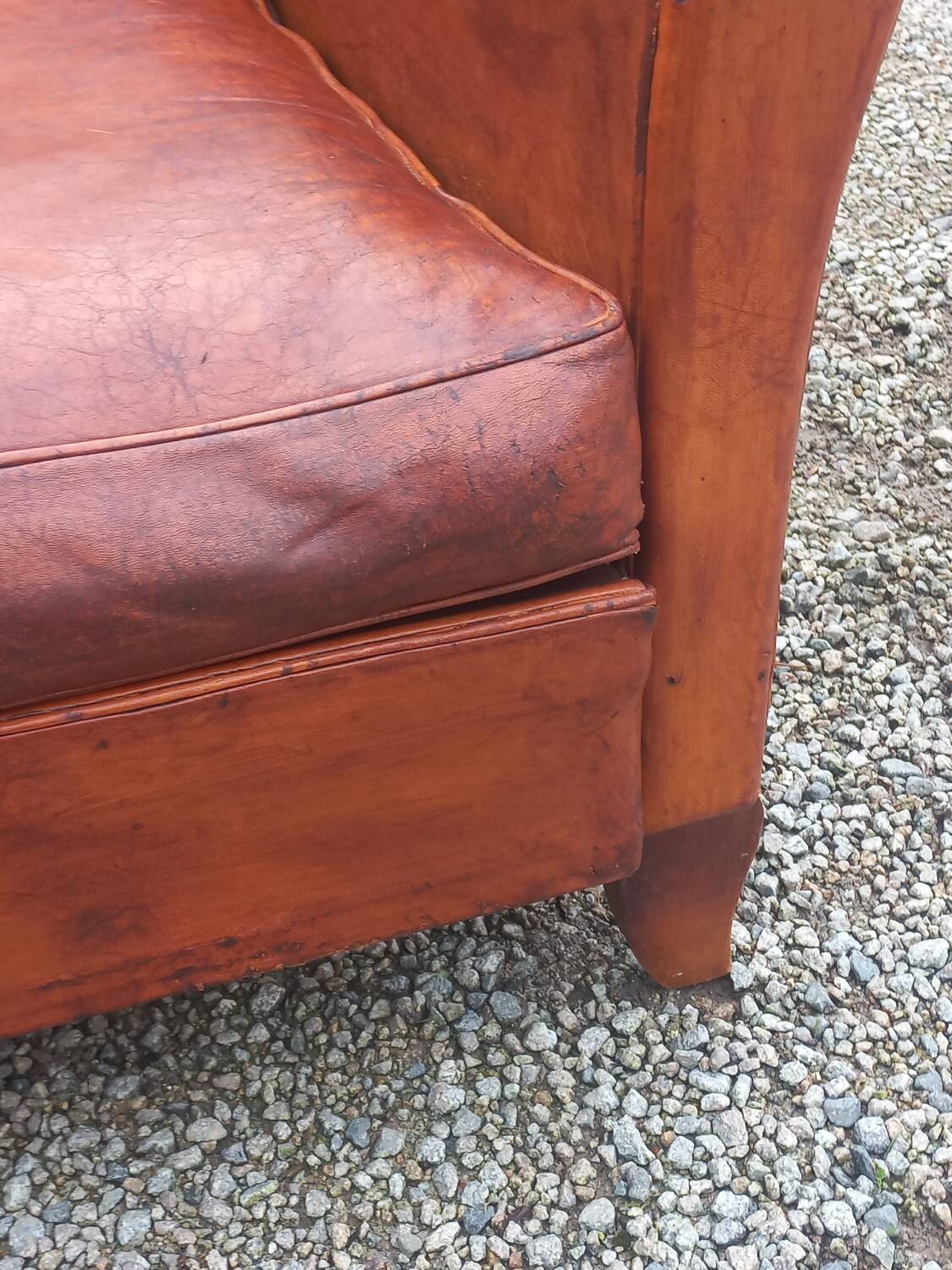 Art deco leather club chair from the 1930s