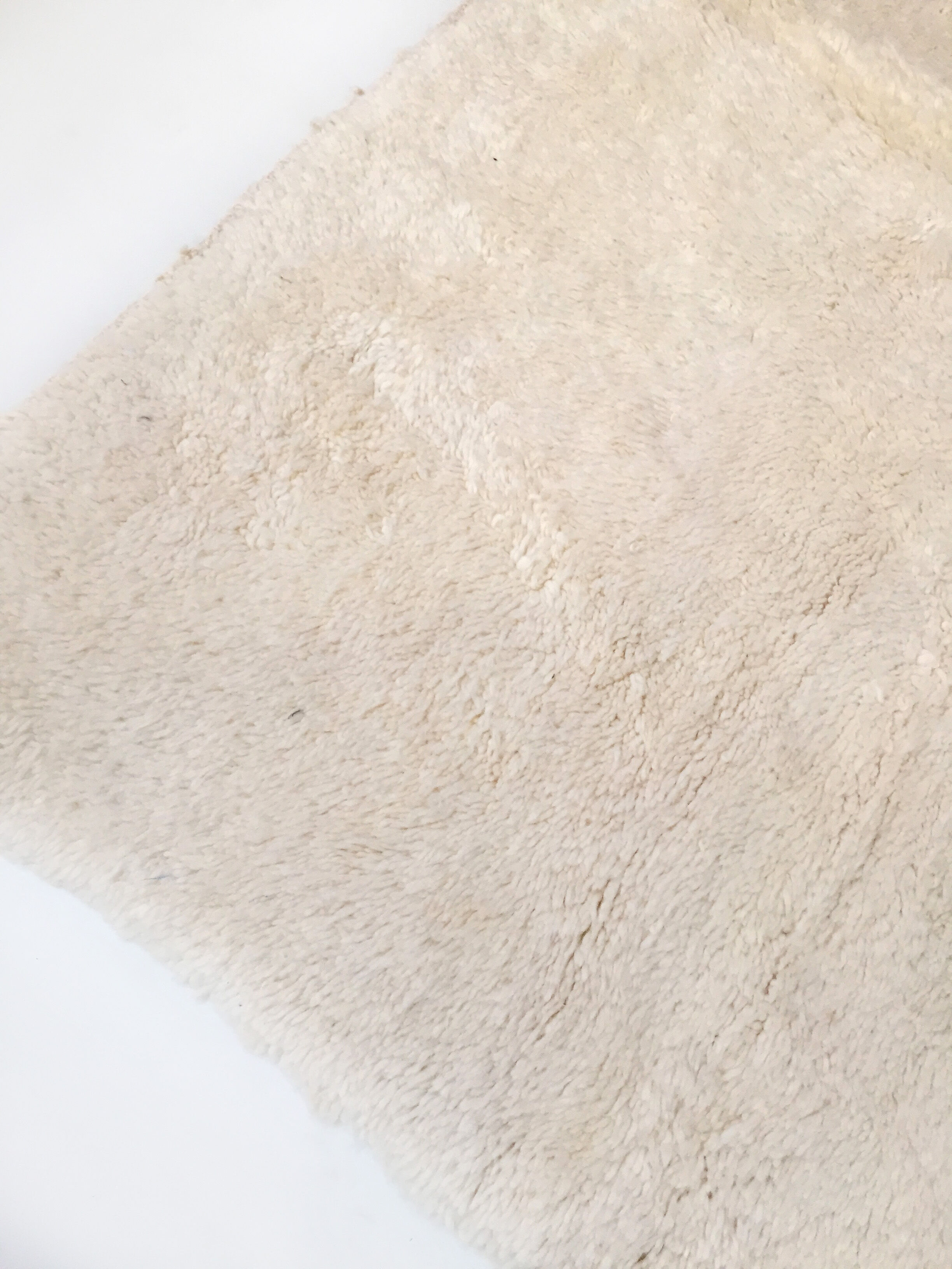 Moroccan Berber carpet Beni 0uarain ecru uni 297x202cm