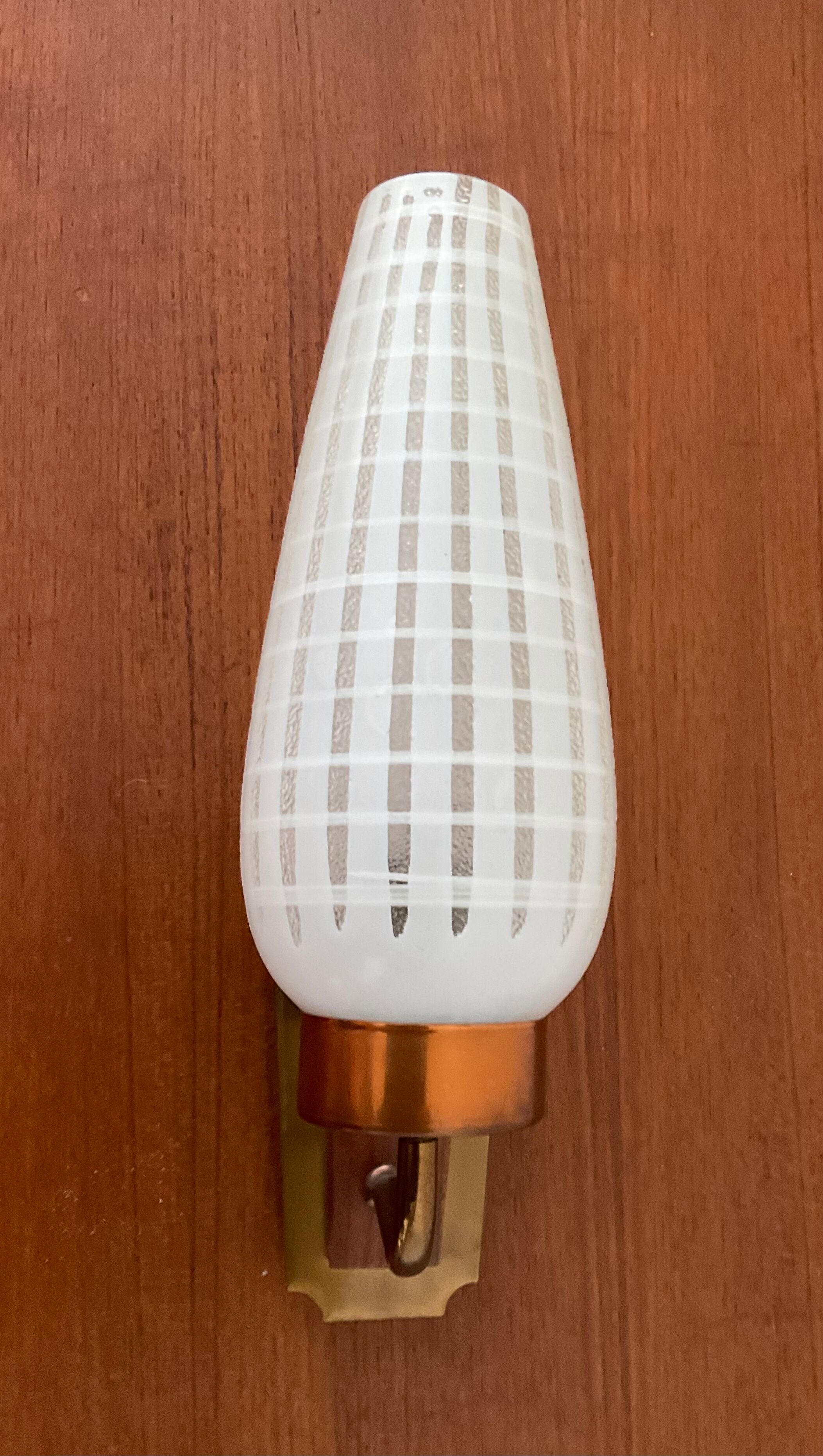 Scandinavian wall lamp in teak, brass and opaline from the 60s