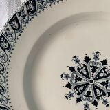 Lot of 12 old flat plates and 2 dishes, Terre de fer Henri II Salins