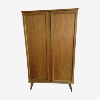 Armoire penderie à pied compas