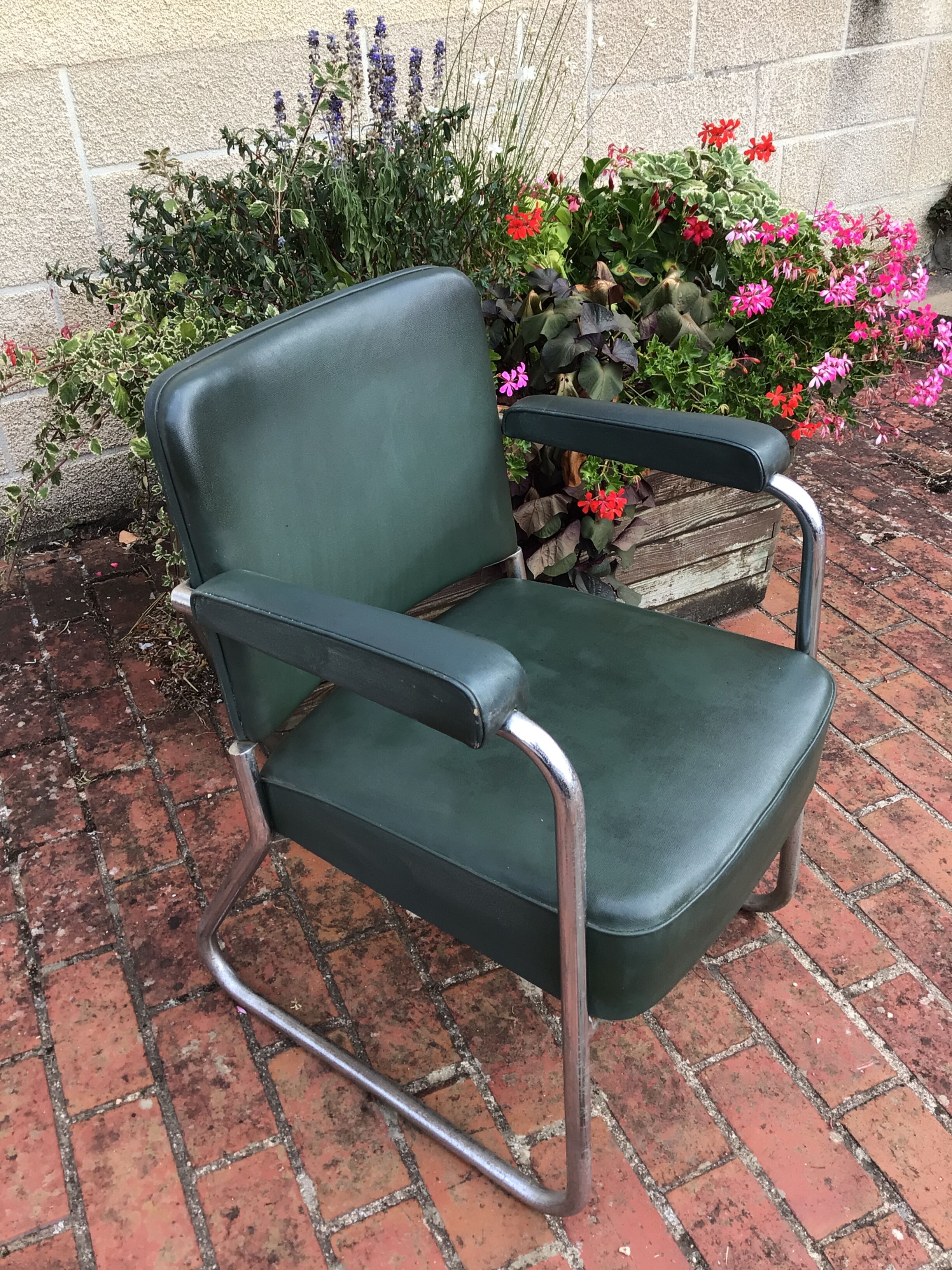 Ronéo industrial armchair by Pullman 50s-60s