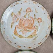 Set of 6 handmade flat plates signed by Maïté – hand-painted designs