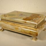 Box in onyx and gilded metal 18 x 13 cm