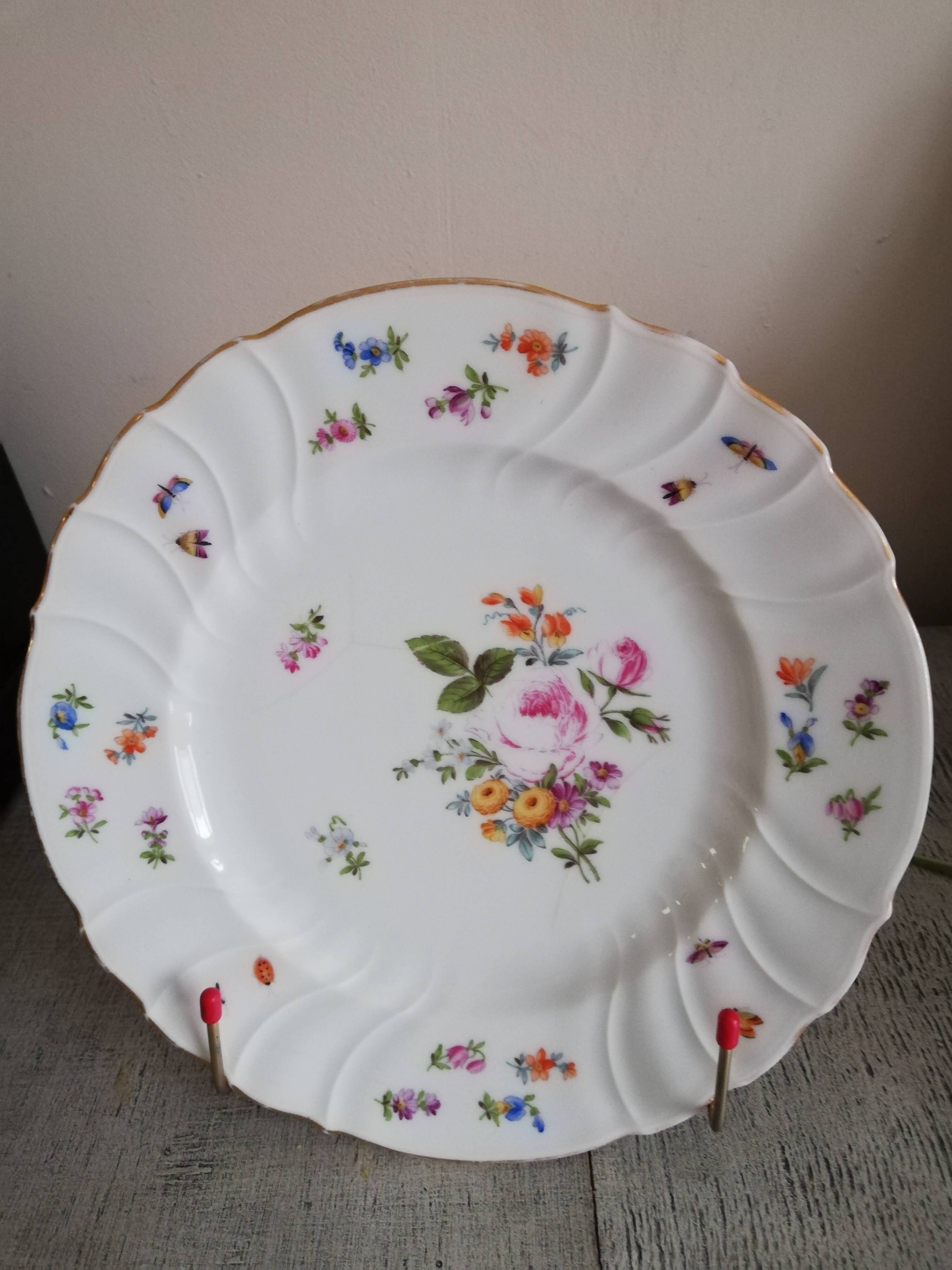 Art deco plates
