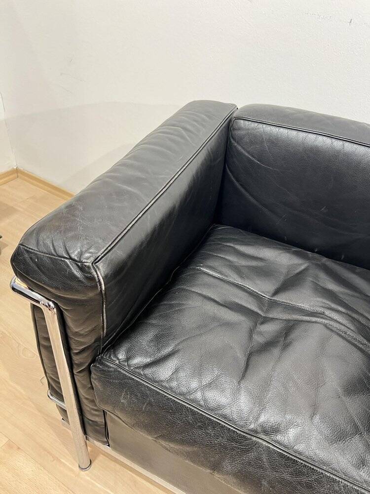 Black Leather LC2 Club Chair with Chromed Frame by Le Corbusier for Cassina, 1965