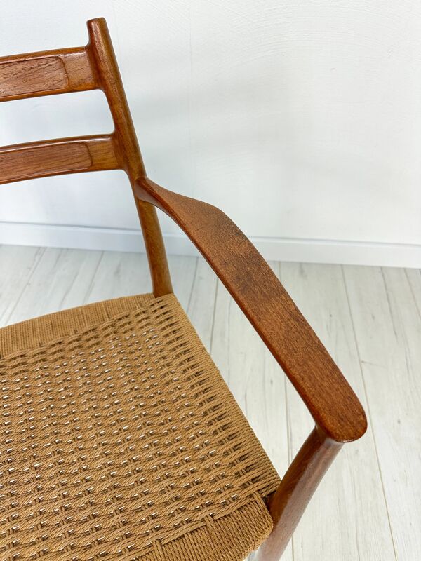 Chaise de salle à manger avec accoudoirs en teck et corde à papier GS700 des années 1950 par Arne Wahl Iversen pour Glyngøre Stolefabrik