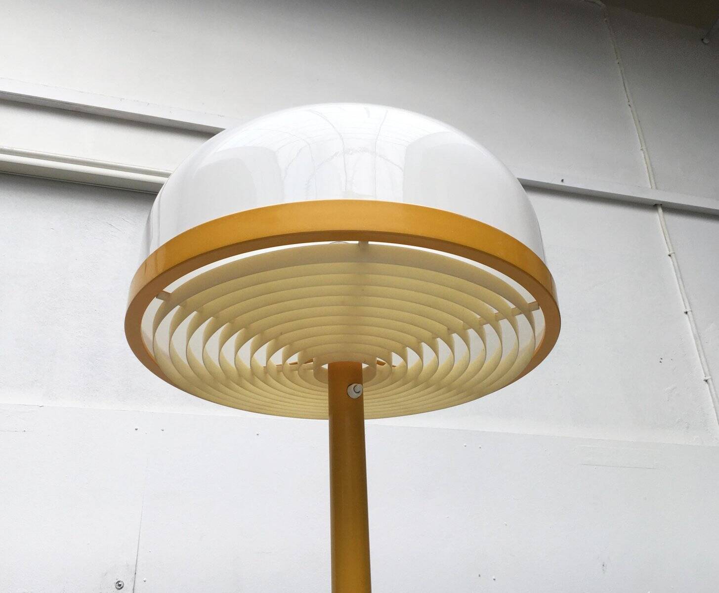 Lampe sur pied champignon de l'ère spatiale allemande du milieu du siècle de Kaiser Idell / Kaiser Leuchten