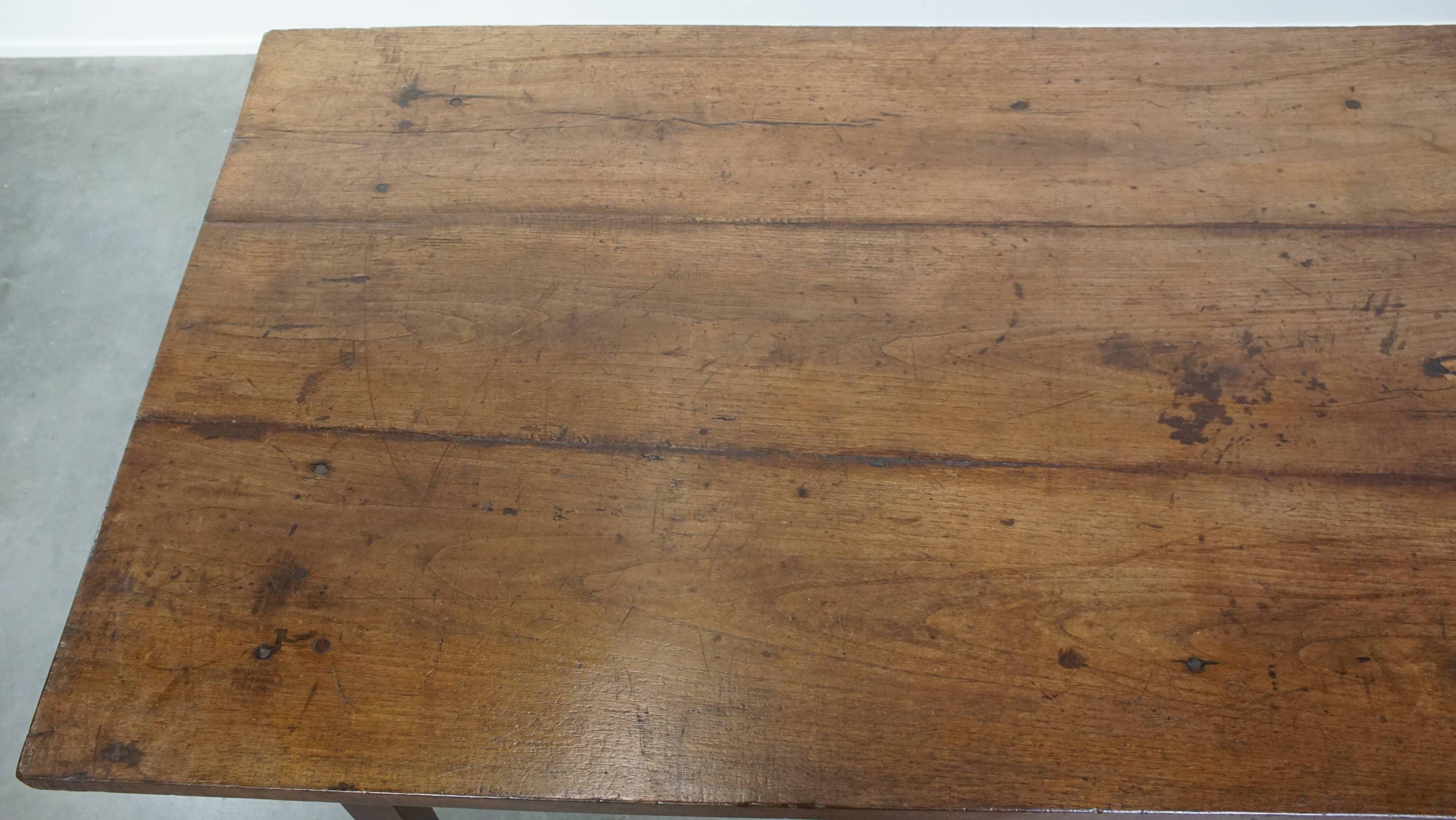 Antique Early 19th Century English 6-Person Dining Table with Walnut Top