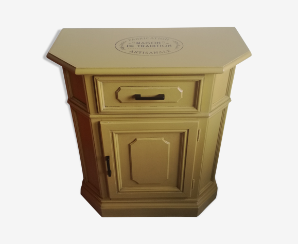 Meuble de rangement relooké
