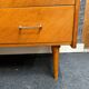 Commode vintage pieds fuseaux