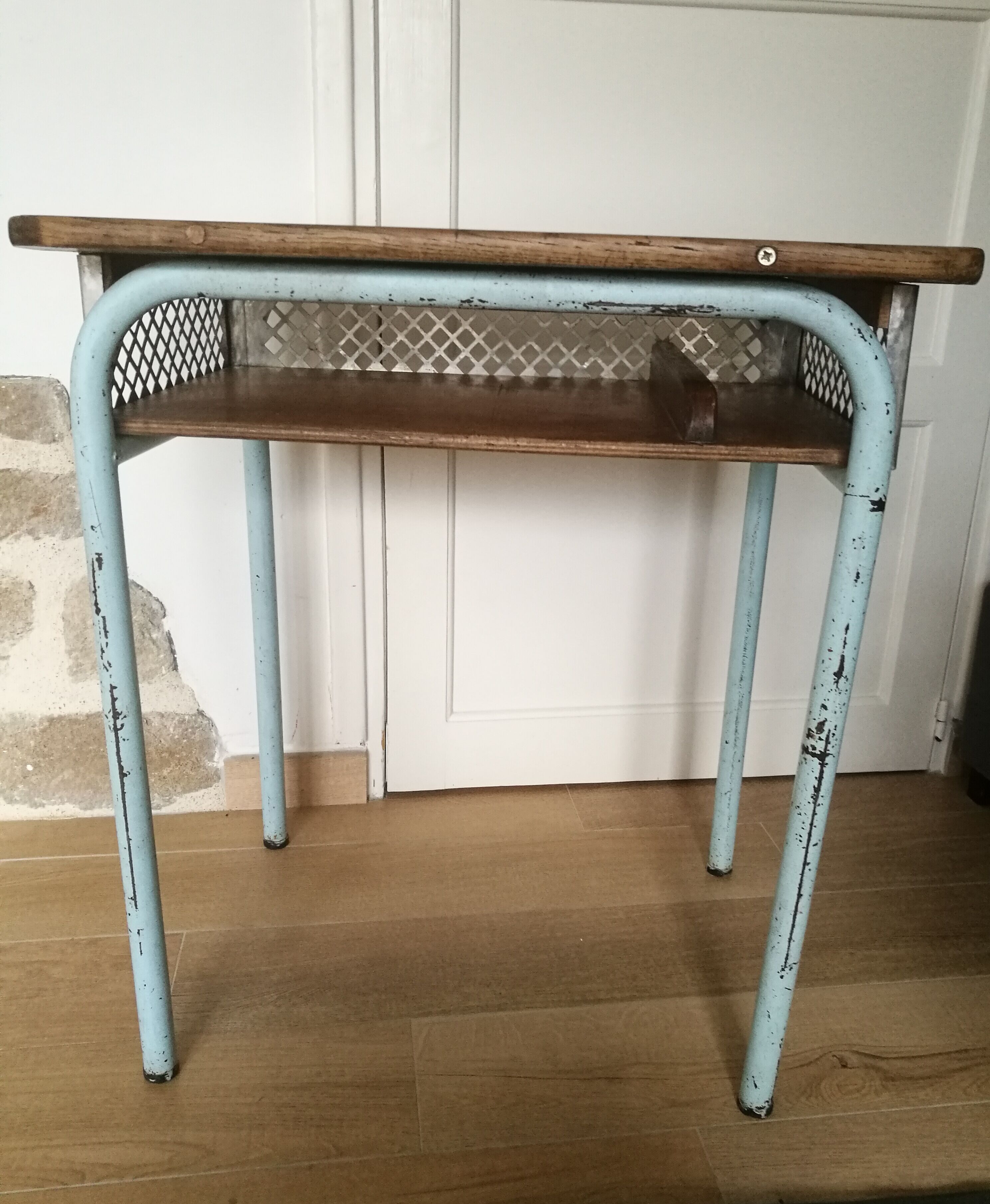 School writing desk