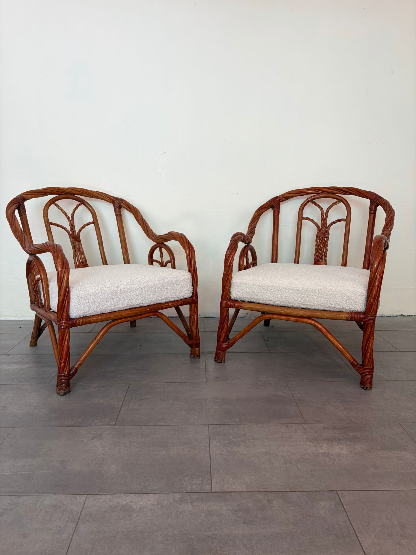 Paire de fauteuils en rotin torsadé 