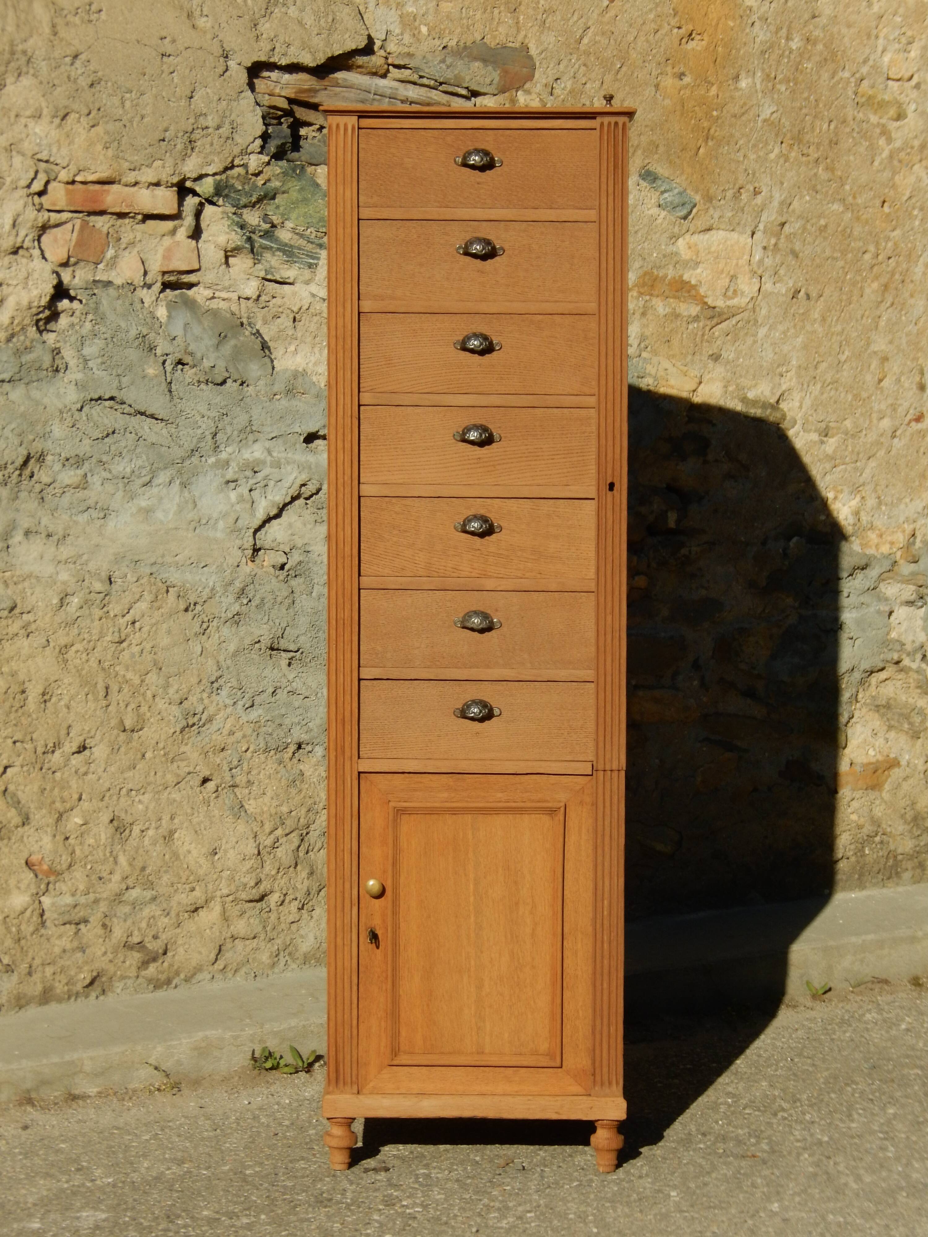 Superbe buffet chiffonnier semainier en chêne style meuble de métier