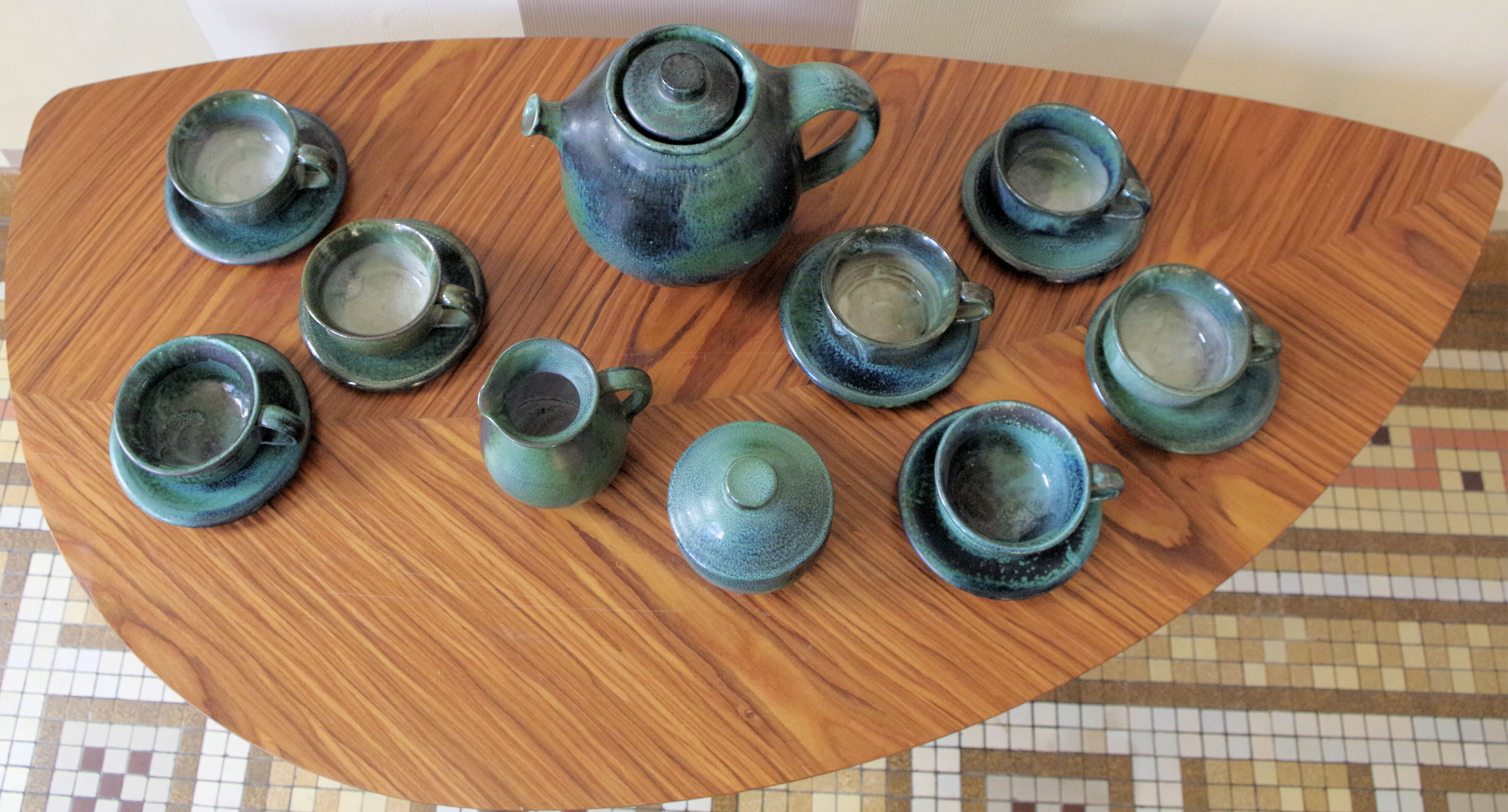 Les Cyclades Anduze sandstone teapots and cups