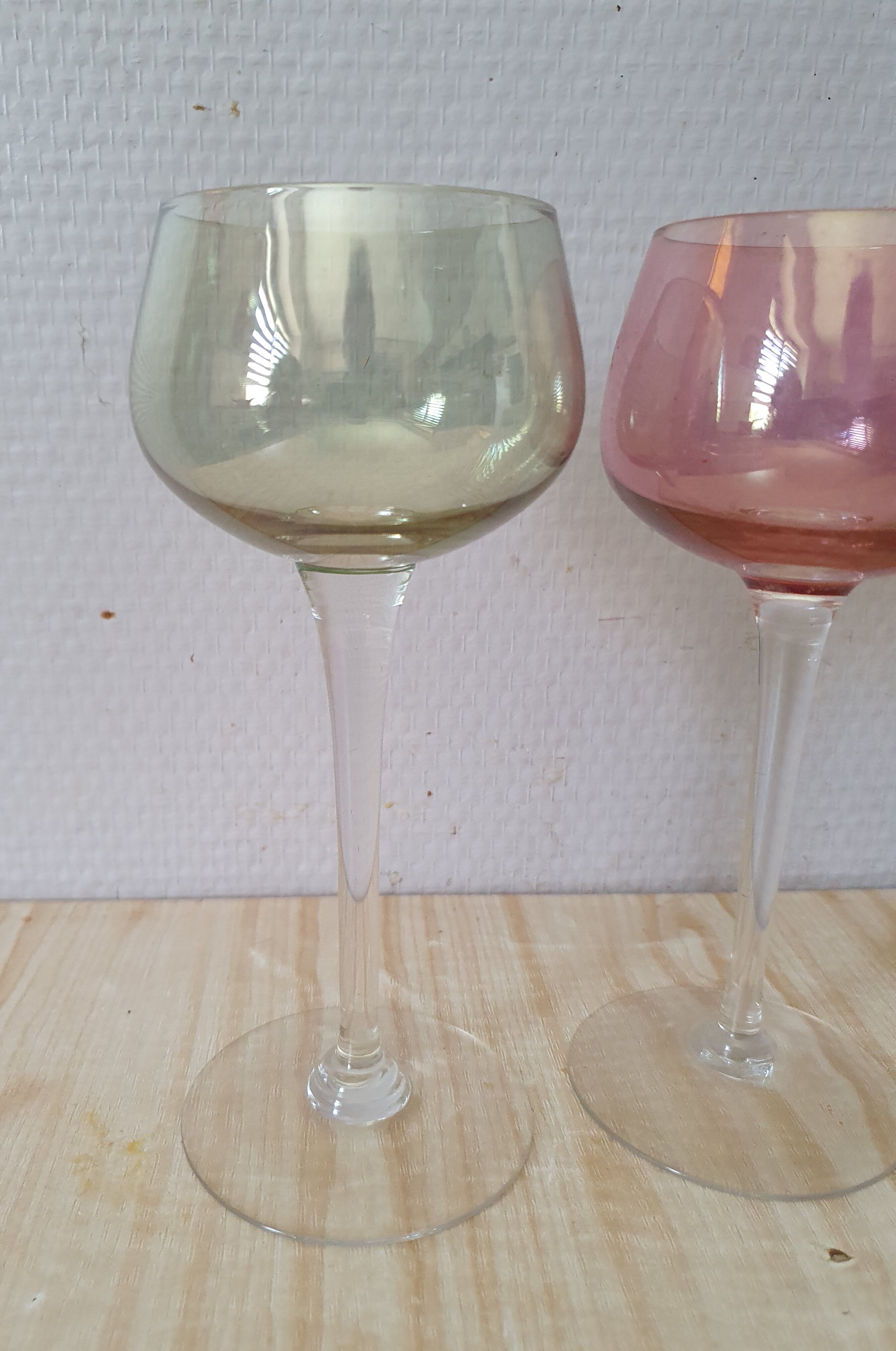 Box of 6 glasses with glass feet in colors of velles le chatel