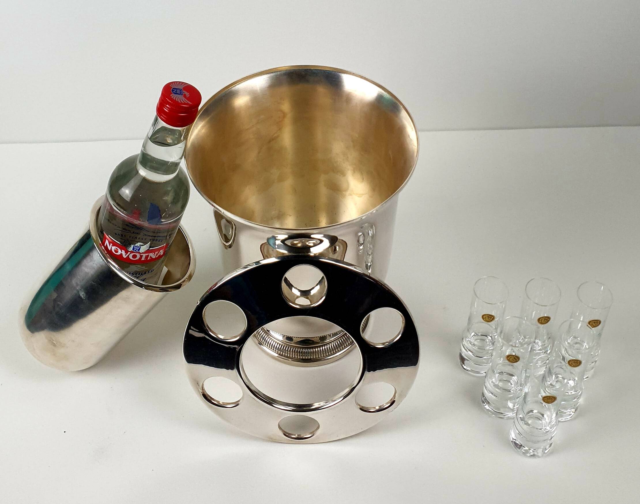 Vodka freshener with 6 glasses in Portieux crystal