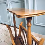 Vintage tablet magazine holder