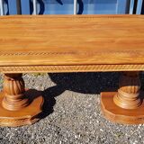 Oval dining table in solid teak