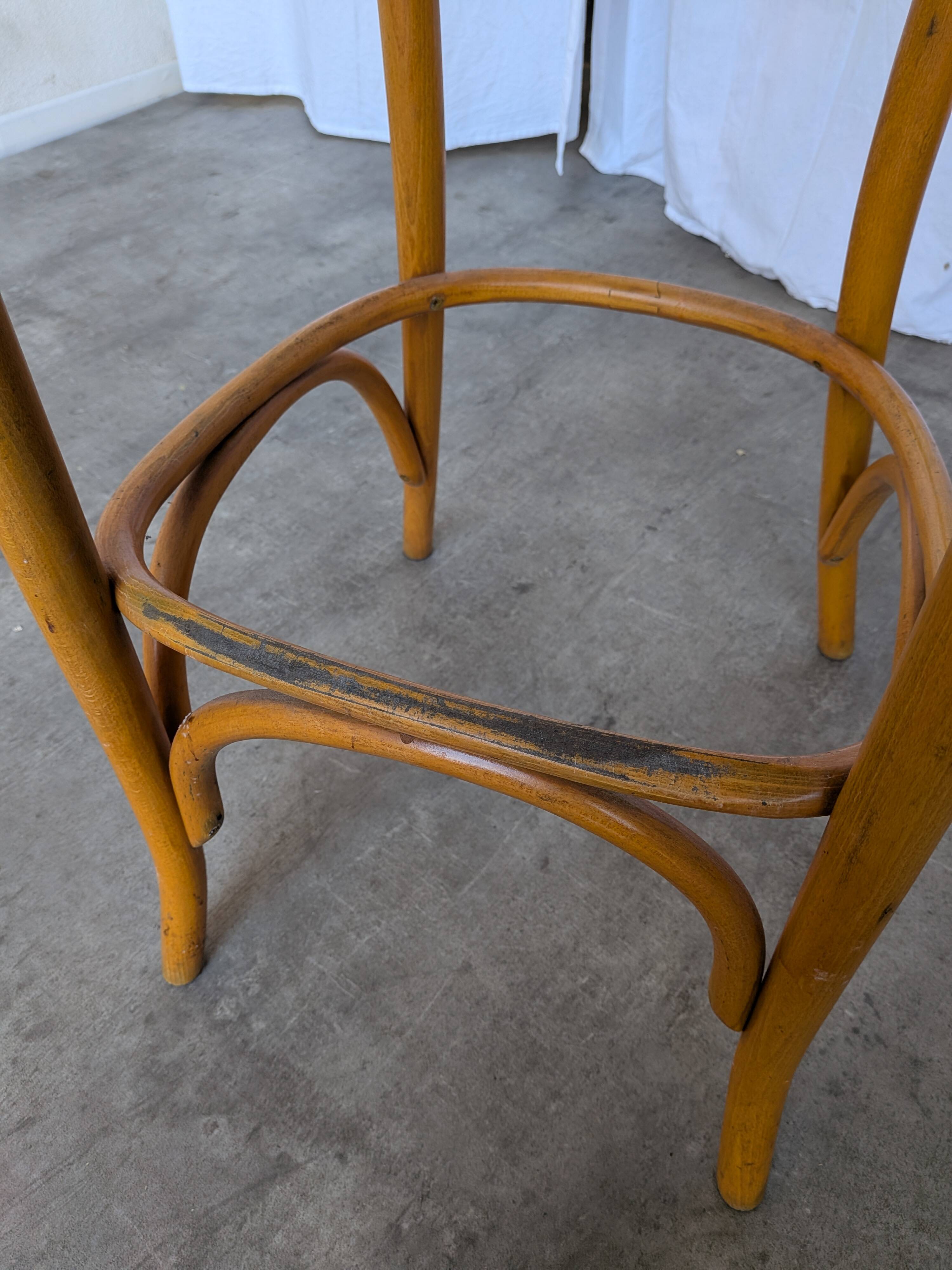 Vintage Bentwood Bar Chair with Armrests, Mid-Century Pub Stool Thonet styl