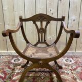 Fauteuil curule , assise cannée