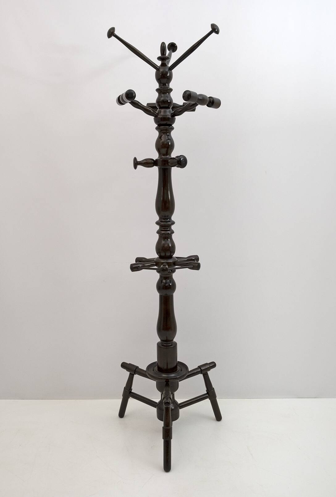 Mid-Century Modern Italian Walnut Floor Coat Hanger with Umbrella Stand, 50